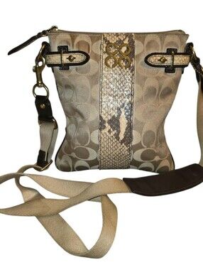Coach Colette Signature Canvas Snakeskin Stripe Crossbody Swing Pack Bag